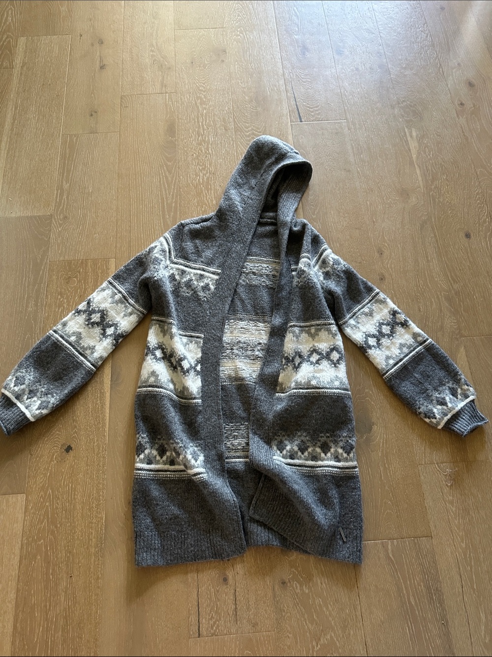 Abercrombie and Fitch Gray Hooded Women’s Fair Isle Sweater Cardigan